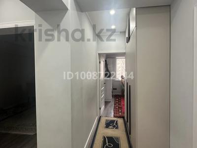 3-комнатная квартира · 70 м² · 2/5 этаж, мкр Мамыр-7 16 за 75 млн 〒 в Алматы, Ауэзовский р-н