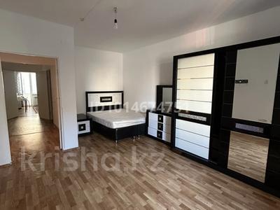 2-комнатная квартира · 75 м² · 1/16 этаж, мкр. Алмагуль 18 за 200 000 ₸ в Атырау