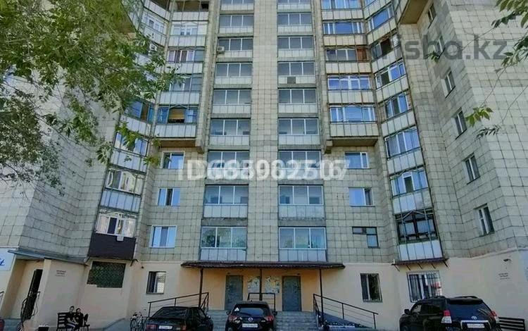 4-комнатная квартира · 85 м² · 8/10 этаж, мкр Юго-Восток, Гапеева 16 за 220 000 〒 в Караганде, Казыбек би р-н — фото 2