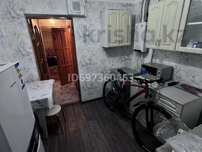 1-бөлмелі пәтер · 28 м² · 1/4 қабат, Толе-Би 21Б — Акбар Верхний рынок, бағасы: 11.9 млн ₸ в Шымкенте, Енбекшинский р-н