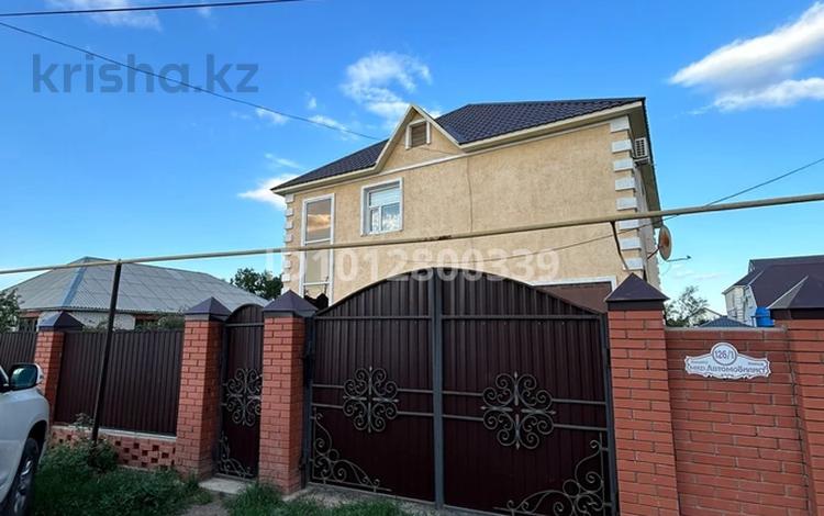 Отдельный дом · 5 комнат · 223.6 м² · 10 сот., Автомобилистов 126/1 за 60 млн ₸ в Уральске — фото 2