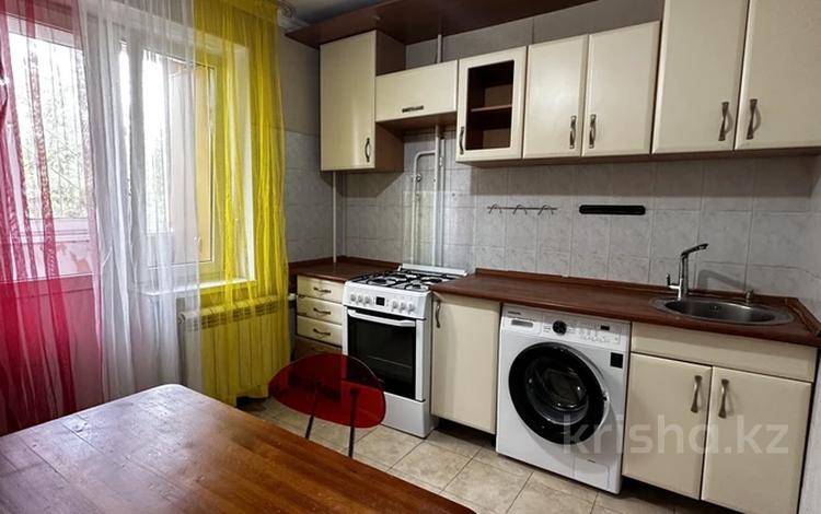 2-бөлмелі пәтер · 55 м² · 3/5 қабат, Марата Оспанова 54/1 — Школа гимназия 17 и школа 39, бағасы: 150 000 ₸ в Актобе — фото 2