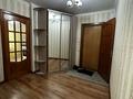 2-бөлмелі пәтер · 55 м² · 3/5 қабат, Марата Оспанова 54/1 — Школа гимназия 17 и школа 39, бағасы: 150 000 ₸ в Актобе — фото 14
