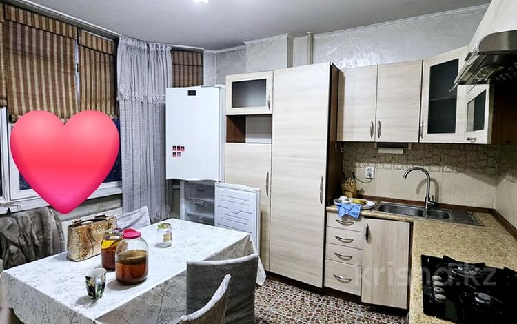 2-комнатная квартира · 64 м² · 3/6 этаж, мкр Кокжиек — ВОЗЛЕ ШКОЛЫ! Возле ПОЛИКЛИНИКИ! за 33 млн ₸ в Алматы, Жетысуский р-н — фото 2