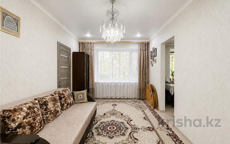 2-комнатная квартира · 38.3 м² · 1/2 этаж, мкр Михайловка , Седова 7 за 11.5 млн ₸ в Караганде, Казыбек би р-н — фото 2