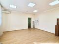 Свободное назначение, кабинеты и рабочие места · 283 м² за 700 000 ₸ в Астане, Сарыарка р-н — фото 14