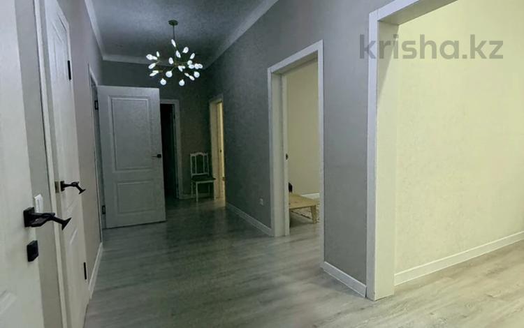 Отдельный дом · 4 комнаты · 122 м² · 4 сот., Абылай хана 80 за 22 млн 〒 в Уральске — фото 2