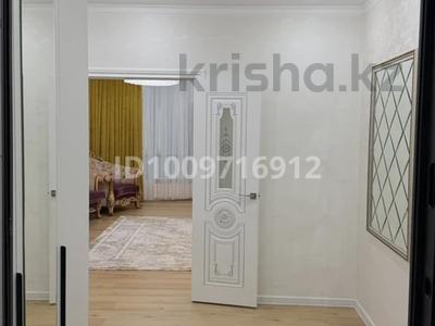 2-комнатная квартира · 90 м² · 7/25 этаж, мкр 11 112в за 28 млн 〒 в Актобе