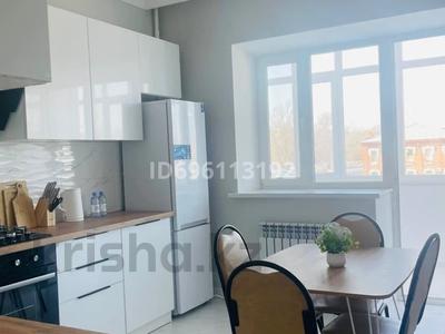 2-комнатная квартира · 85 м² · 3/5 этаж, Скоробогатова — ТЦ Галактика за 250 000 〒 в Уральске