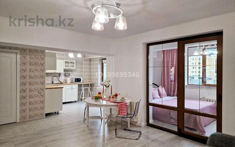 1-бөлмелі пәтер · 40 м² · 7/9 қабат, мкр Самал-3 — Альфараби Достык, бағасы: 26 000 ₸ в Алматы, Медеуский р-н — фото 3