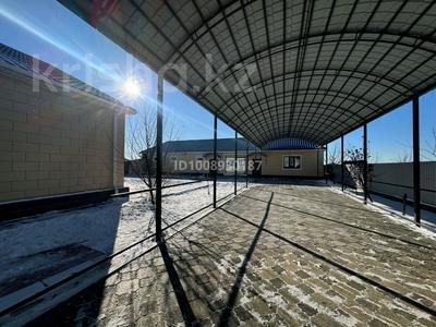 Отдельный дом · 5 комнат · 180 м², мкр Балауса, Жумабек Ташенова 69 за 400 000 〒 в Атырау