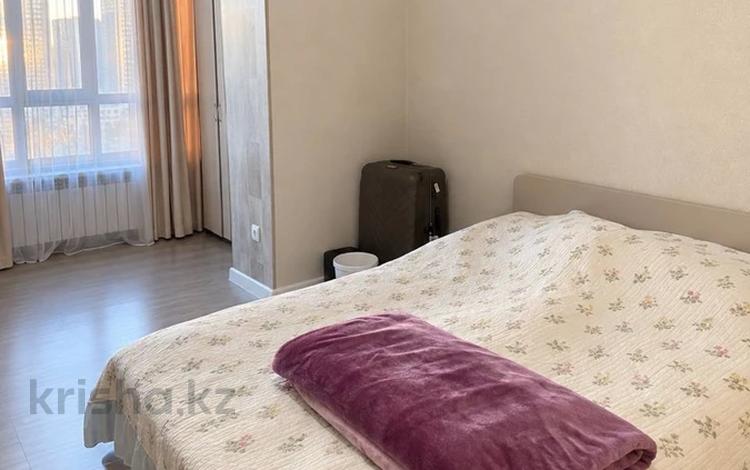 3-комнатная квартира · 60 м², Казбек Би за 250 000 ₸ в Астане, Есильский р-н — фото 2