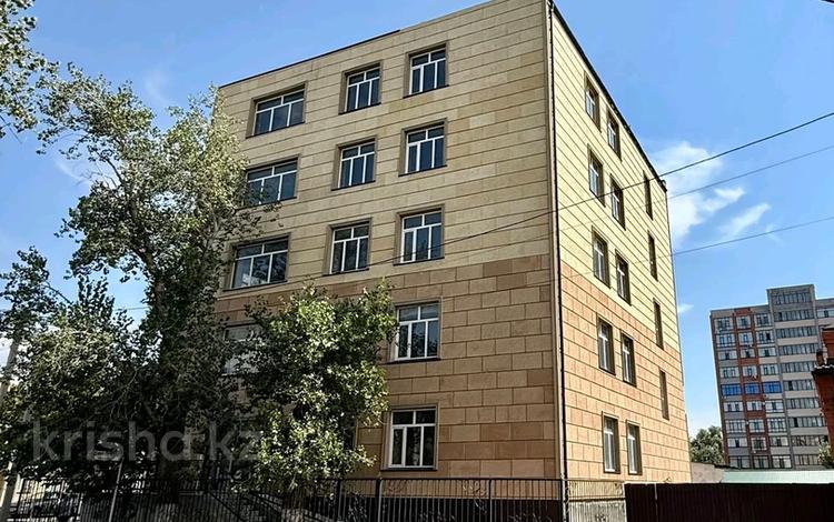 Свободное назначение, офисы, магазины и бутики, общепит, салоны красоты, медцентры и аптеки, образование, развлечения · 1500 м² за 260 млн ₸ в Павлодаре — фото 17