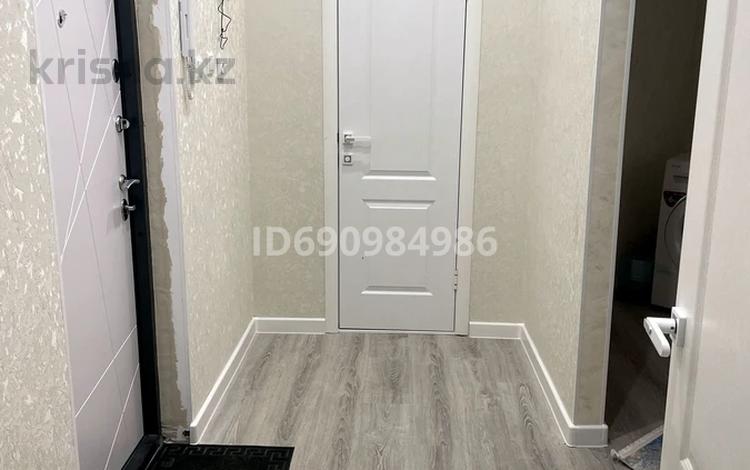 1-комнатная квартира · 47 м² · 5/10 этаж, 32Б мкр, 31Б мкр 8 за 15 млн ₸ в Актау — фото 2