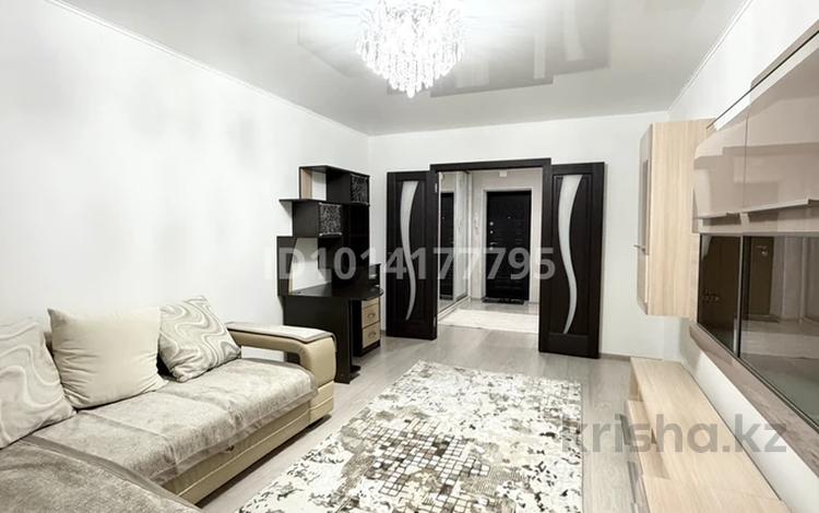 2-комнатная квартира · 60 м² · 7/10 этаж, Жургенов 28/1 за 280 000 ₸ в Астане, Сарайшык р-н — фото 2