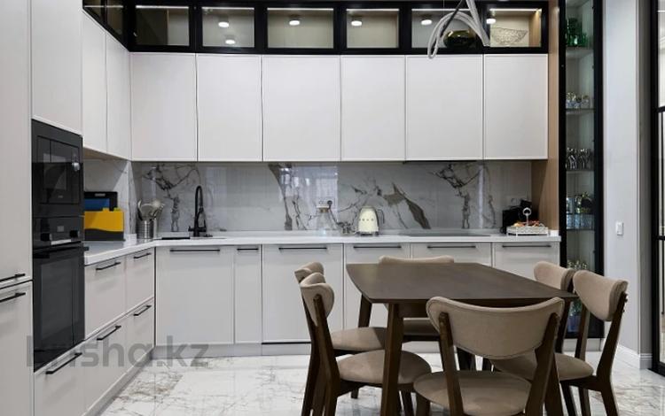 3-бөлмелі пәтер · 130 м² · 3/5 қабат, Мкр. Мирас 157 — Аль Фараби, бағасы: 147 млн ₸ в Алматы, Бостандыкский р-н — фото 2