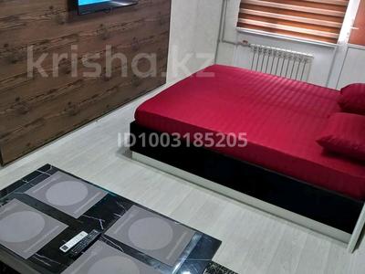 1-бөлмелі пәтер · 35 м² · 2/5 қабат, Чайковскии 3 — Универсам Вип, бағасы: 2 000 〒 в 