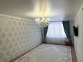 2-бөлмелі пәтер · 63 м² · 10/10 қабат, мкр 12 45 — 12мкр 45үй 10/10этаж 2008ж. Қасында Мектеп,балабақша.,емхана,Дина,Анва, бағасы: 20.5 млн ₸ в Актобе — фото 2