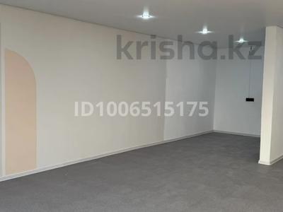 Свободное назначение, офисы, салоны красоты, образование, кабинеты и рабочие места, студии · 400 м² за 2.2 млн 〒 в Туздыбастау (Калинино)