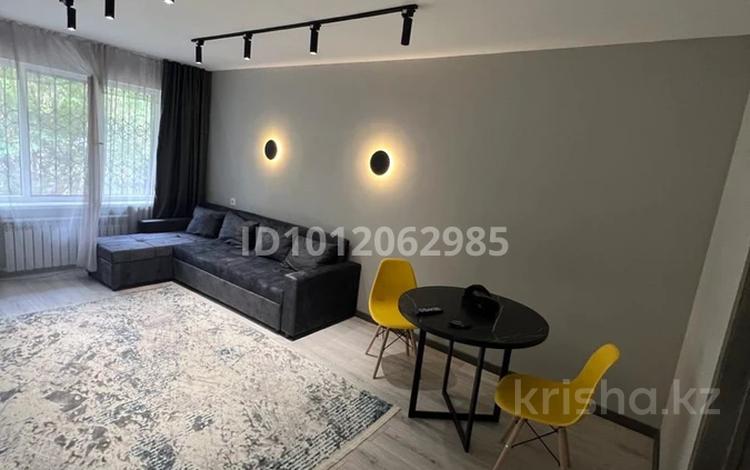 3-бөлмелі пәтер · 68 м² · 1/5 қабат, Самал-2 ш/а., Самал 103/11, бағасы: 450 000 ₸ в Алматы, Медеуский р-н — фото 2