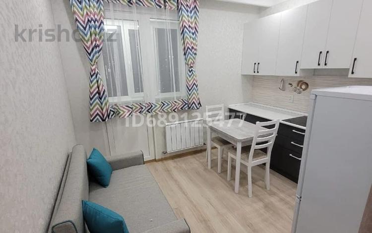 1-комнатная квартира, 40 м², 10/12 этаж помесячно, Сатпаева 90 — Туркебаева за 260 000 〒 в Алматы, Бостандыкский р-н — фото 2