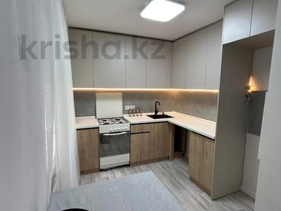 3-комнатная квартира · 62 м² · 1/4 этаж, Ораза Жандосова за 38 млн ₸ в Алматы, Ауэзовский р-н