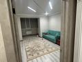 1-комнатная квартира · 60 м² · 1/5 этаж, мкр Строитель — Напротив Алтындар за 130 000 ₸ в Уральске — фото 2