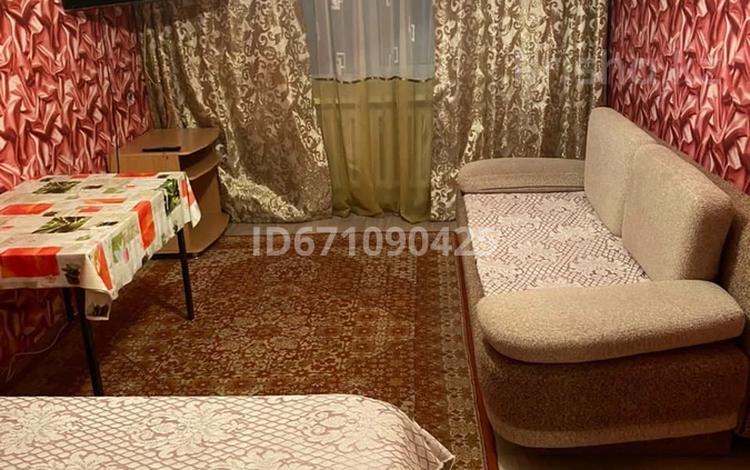 1-комнатная квартира, 35 м², 2/5 этаж посуточно, Ворошилова 64 за 8 000 〒 в Костанае — фото 9