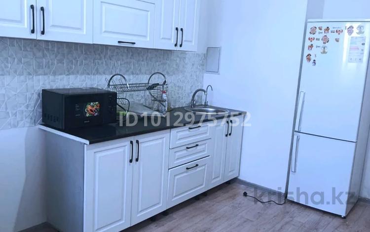 2-комнатная квартира · 69 м² · 7 этаж, мкр Жас Канат, Пк Кунаева 336к 18 за 250 000 ₸ в Алматы, Турксибский р-н — фото 2