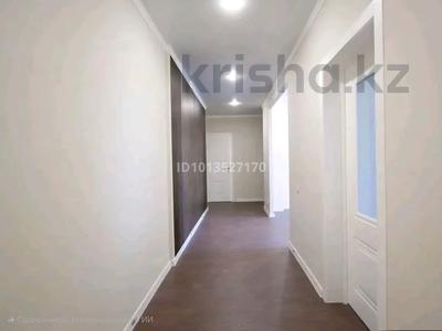 3-бөлмелі пәтер · 106 м² · 8/12 қабат, Торекулова 93, бағасы: 86 млн ₸ в Алматы