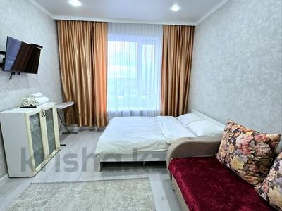 1-бөлмелі пәтер, 40 м², 5/10 қабат тәулік бойы, Кабанбай батыра 59 — Хусейн бен Талала, бағасы: 14 000 〒 в Астане, Есильский р-н