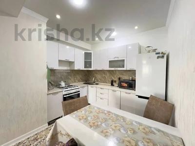 2-комнатная квартира · 57.1 м² · 5/10 этаж, мкр №12, 12-й мкрн за 42 млн 〒 в Алматы, Ауэзовский р-н