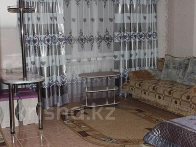 1-комнатная квартира, 35 м², 1/5 этаж посуточно, Гагарина 14 за 9 000 〒 в Жезказгане