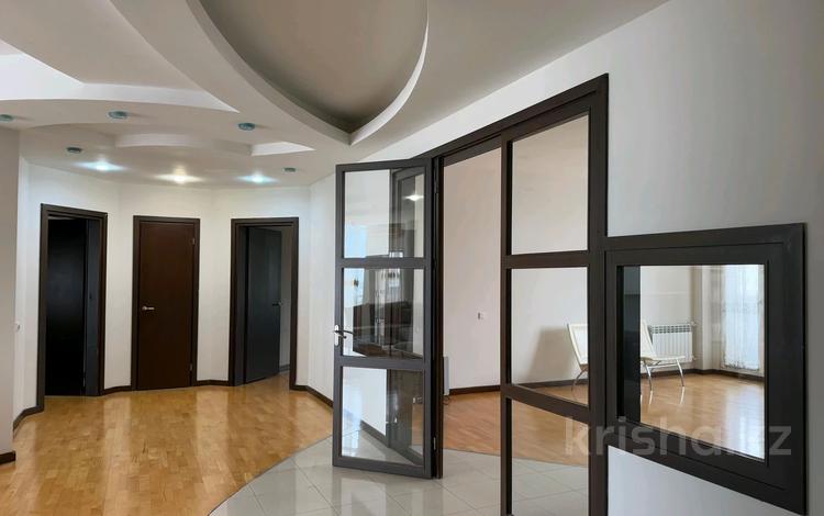 4-комнатная квартира · 230 м² · 7/8 этаж, Жамбыла за 1.3 млн 〒 в Алматы, Медеуский р-н — фото 2