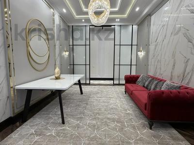 5-комнатная квартира · 230 м² · 1/9 этаж, мкр Юго-Восток, проспект Шахтеров 31/4 за 165 млн ₸ в Караганде, Казыбек би р-н