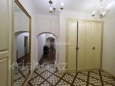 4-комнатная квартира · 155 м² · 4/5 этаж, Умай ана 10 за 1.1 млн ₸ в Астане, Есильский р-н