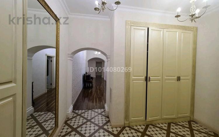 4-комнатная квартира · 155 м² · 4/5 этаж, Умай ана 10 за 1.1 млн ₸ в Астане, Есильский р-н — фото 3