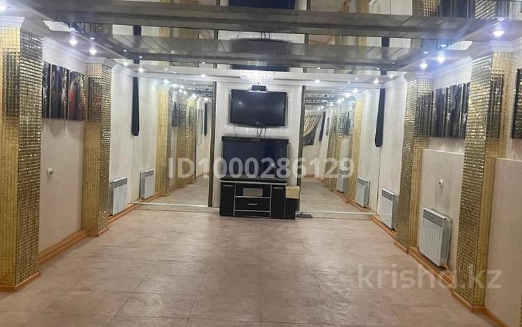 Еркін · 74 м², бағасы: 250 000 ₸ в Семее — фото 2