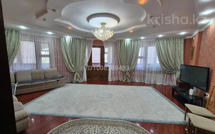 2-бөлмелі пәтер · 110 м² · 5/9 қабат, 15-ш/а. 62, бағасы: 25 000 ₸ в Актау, 15-й мкр — фото 12