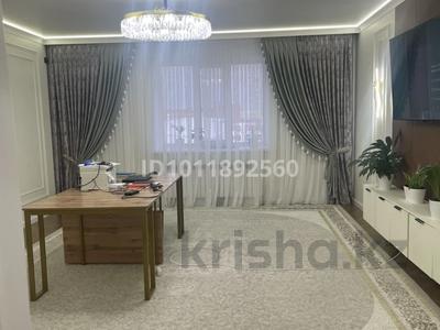 4-бөлмелі пәтер · 150 м² · 5/5 қабат, мкр. Алтын орда 19 Л корпус 1, бағасы: 48 млн ₸ в Актобе