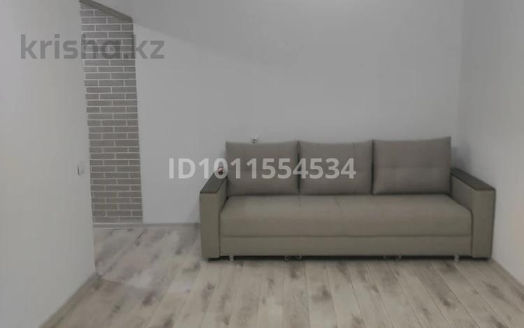 2-бөлмелі пәтер · 43 м² · 2/5 қабат, Титова 49 — Районная больница, бағасы: 25 млн ₸ в  — фото 2