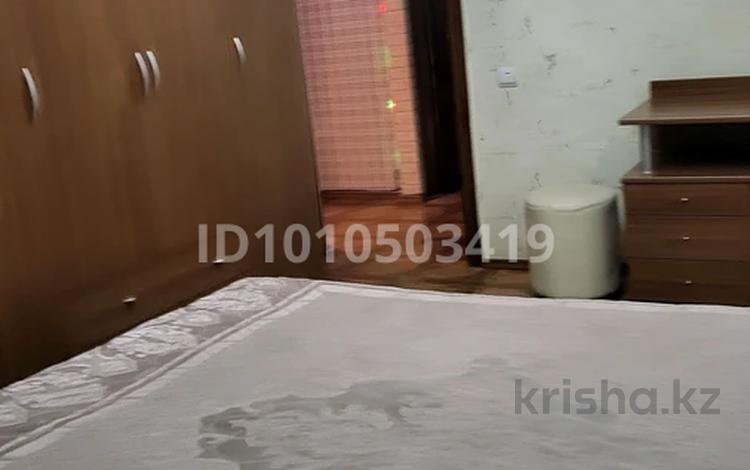 2-бөлмелі пәтер · 39 м² · 3/5 қабат, 18мкн 5, бағасы: 150 000 ₸ в Шымкенте — фото 4