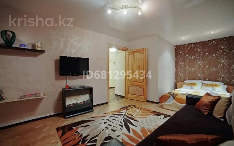 2-комнатная квартира, 53 м², 2/5 этаж посуточно, Курмангазы за 9 000 〒 в Уральске — фото 2