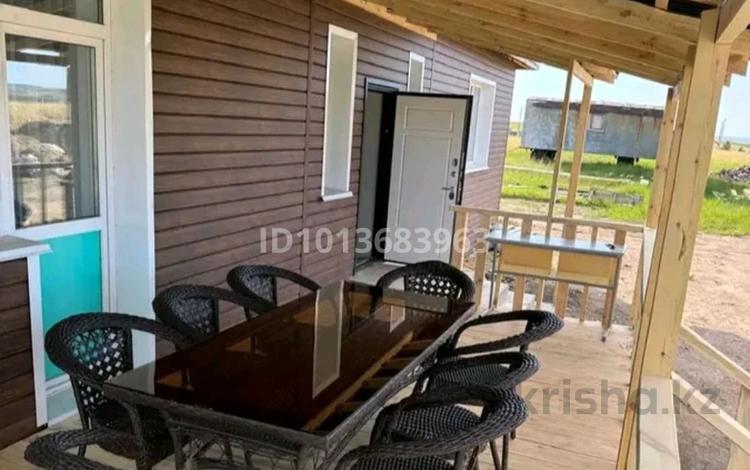 Дом · 3 комнаты · 100 м², Улица 5-я Звездная, 32https://2gis.kz/kokshetau/geo/70030076922871995 32 — С. молбаза за 100 000 ₸ в Бурабае — фото 2