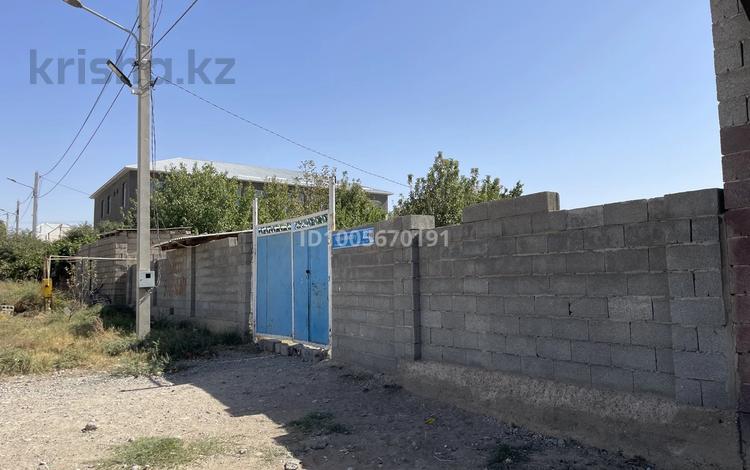 Отдельный дом · 2 комнаты · 70 м² · , мкр Самал-3 — Рядом находится в Большой торговый центр 500 м от нас самый большой торговый центр в Шымкенте DALA MALL рядом есть продуктовый магазины остановка к любой точке города садик рядом школа рядом за 42 млн ₸ в Абайский р-н — фото 2