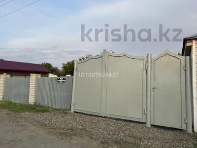 Жеке үй · 5 бөлме · 92.2 м² · 10 сот., 2-я каржаубайулы 5 — Район общество слепых, рядом кафе Анита, бағасы: 18 млн 〒 в Семее