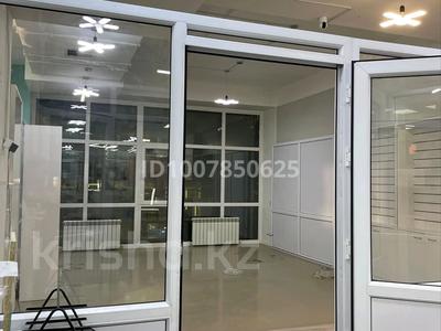 Магазины и бутики, склады · 42 м² за 420 000 ₸ в Астане, Есильский р-н