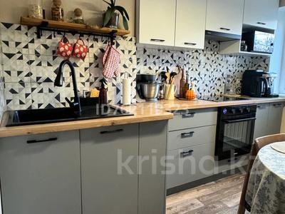 Продажа квартир в Алматинской обл.: 2-комнатная квартира · 36.4 м² · 3/5 этаж, Абая за 15.9 млн 〒 2-комнатная квартира · 36.4 м² · 3/5 этаж, Абая за 15.9 млн 〒 в Талгаре