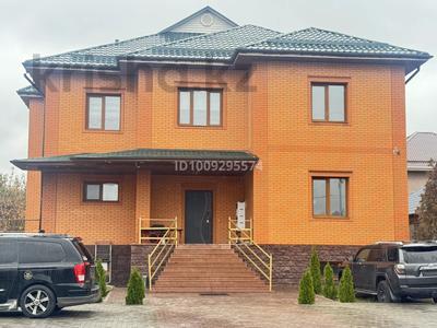Отдельный дом · 8 комнат · 540 м² · 10 сот., мкр Таусамалы 1/5 — Шялапина Азербаева за 2 млн 〒 в Алматы, Наурызбайский р-н