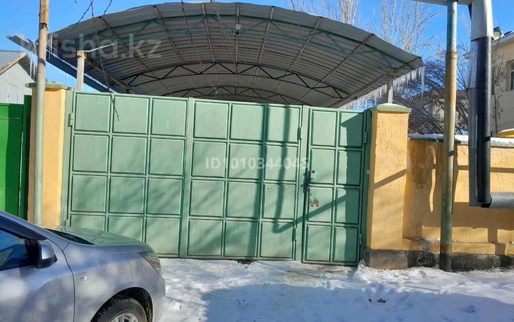 Отдельный дом · 10 комнат · 365 м², Бегім ана 13а за 550 000 ₸ в  — фото 2
